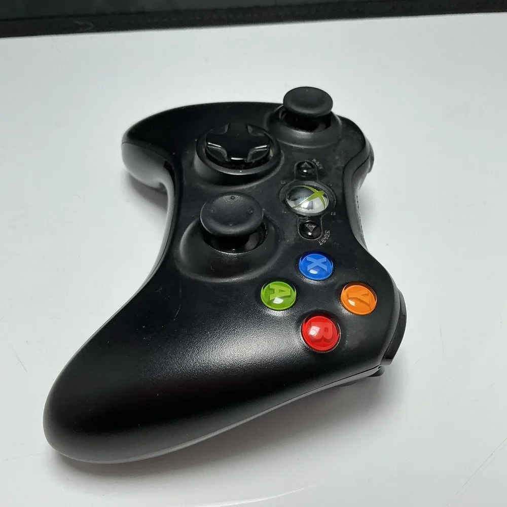 Official Xbox 360 Wireless Controller - Black with Battery Pack Model 1403
